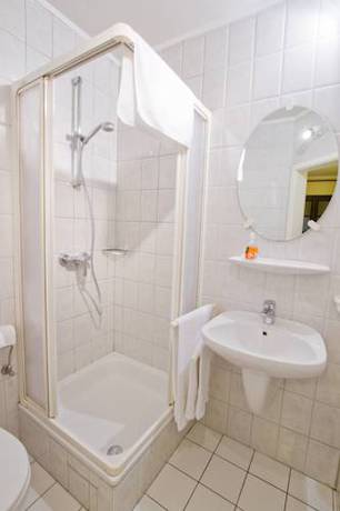 Imagen de la habitación del Hotel Auberge Rustique. Foto 5