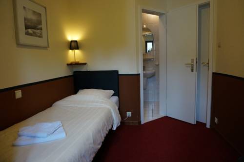 Imagen de la habitación del Hotel Auberge Rustique. Foto 7