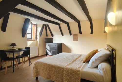 Imagen de la habitación del Hotel Auberge Saint Jacques. Foto 9