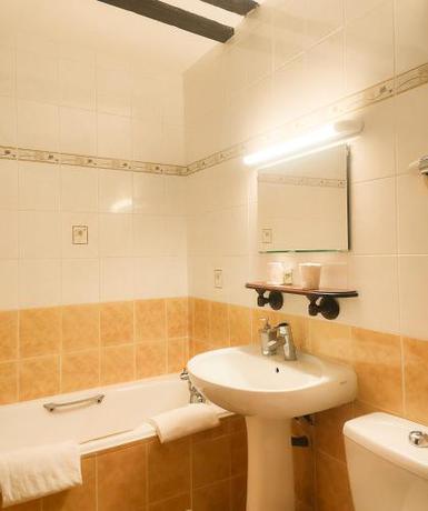 Imagen de la habitación del Hotel Auberge Saint Jacques. Foto 10