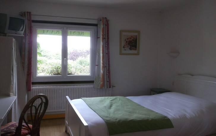 Imagen de la habitación del Hotel Auberge Saint Martin. Foto 16