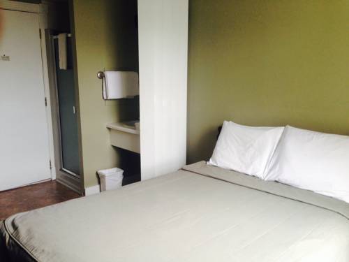 Imagen de la habitación del Hotel Auberge Saint-louis. Foto 4