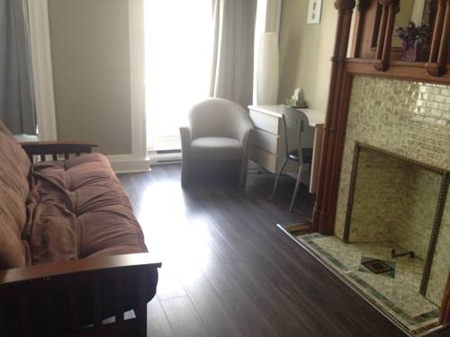 Imagen de la habitación del Hotel Auberge Saint-louis. Foto 11