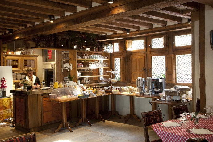 Imagen del bar/restaurante del Hotel Auberge Saint-pierre, Mont Saint Michel. Foto 4