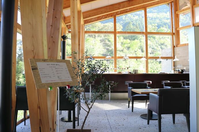 Imagen del bar/restaurante del Hotel Auberge Tosayama. Foto 16