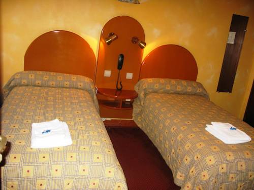 Imagen de la habitación del Hotel Auberge de Moussy proche &Eacute;pernay. Foto 9