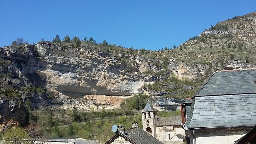 Imagen general del Hotel Auberge de la Cascade, Saint-Ch&eacute;ly-du-Tarn. Foto 19