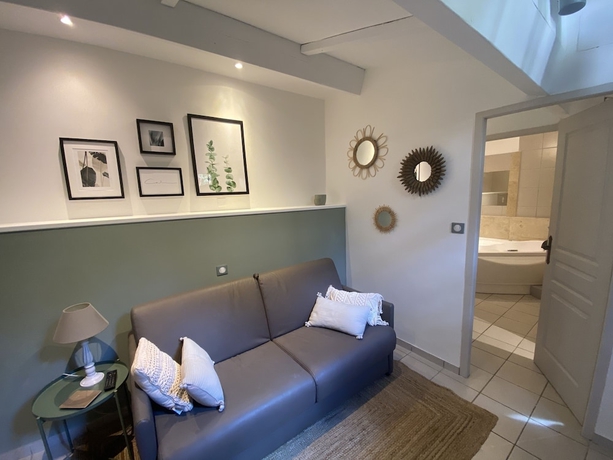 Imagen de la habitación del Hotel Auberge de la Tour de Brison, Sanilhac. Foto 9
