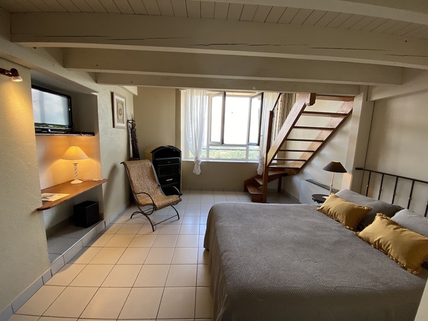 Imagen de la habitación del Hotel Auberge de la Tour de Brison, Sanilhac. Foto 12