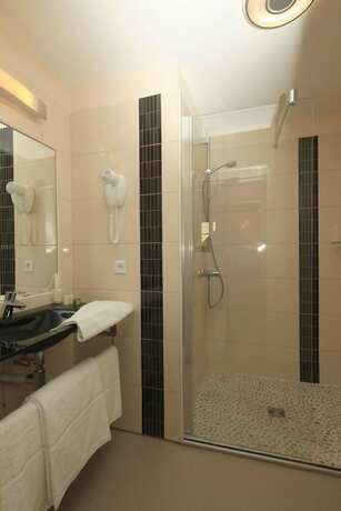 Imagen de la habitación del Hotel Auberge de la Xaintrie. Foto 18