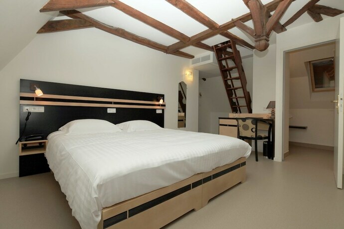 Imagen de la habitación del Hotel Auberge de la Xaintrie. Foto 20