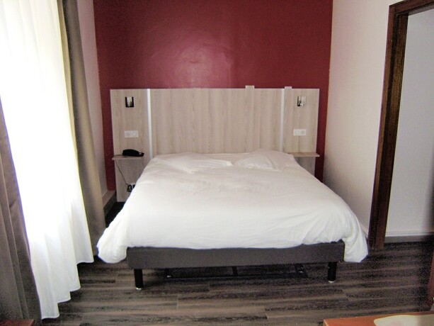 Imagen de la habitación del Hotel Auberge des M&eacute;sanges, Meisenthal. Foto 17