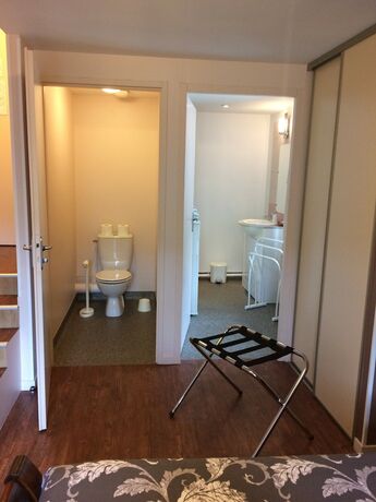 Imagen de la habitación del Hotel Auberge des Pyrénées. Foto 17