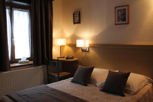 Imagen de la habitación del Hotel Auberge des Trois Ch&acirc;teaux. Foto 6