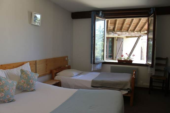 Imagen de la habitación del Hotel Auberge du Balestié. Foto 19