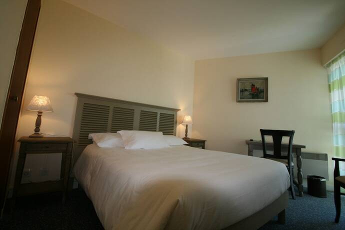 Imagen de la habitación del Hotel Auberge du Cabestan. Foto 17
