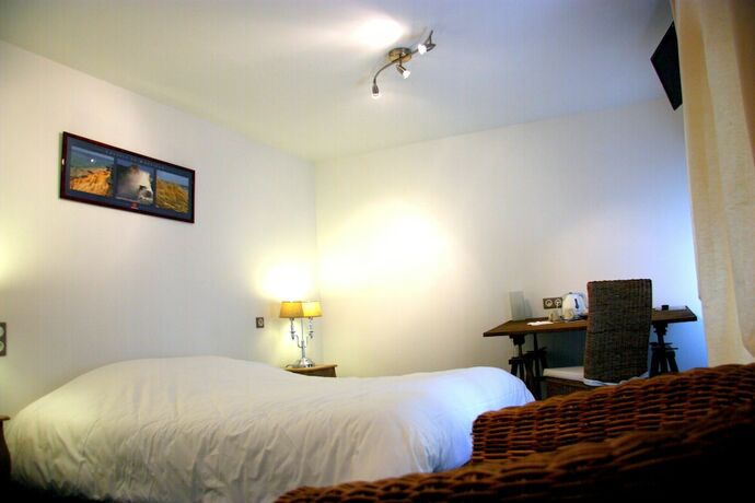 Imagen general del Hotel Auberge du Cheval Blanc, Park Pin. Foto 10