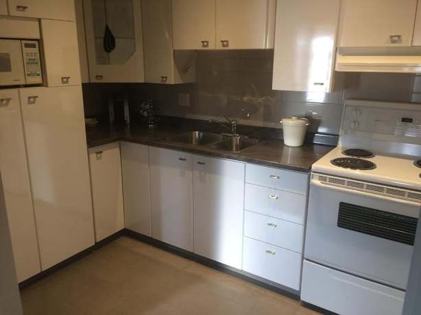 Imagen de la habitación del Hotel Auberge l\'Ambassadeur. Foto 3