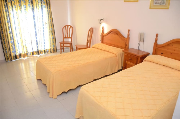 Imagen de la habitación del Hotel Aubi. Foto 10