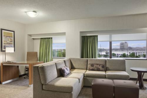Imagen de la habitación del Hotel Auburn Hills. Foto 1