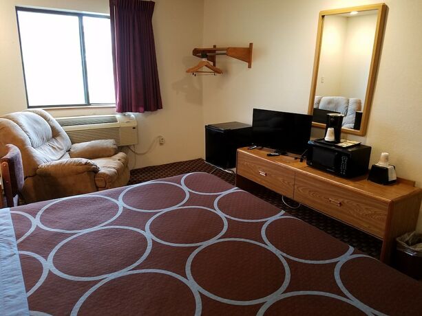 Imagen general del Hotel Auburn Inn. Foto 7