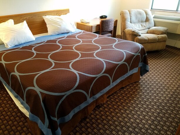 Imagen de la habitación del Hotel Auburn Inn. Foto 16