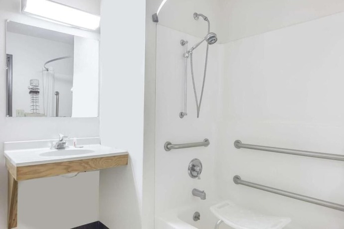 Imagen de la habitación del Hotel Auburn Inn. Foto 18