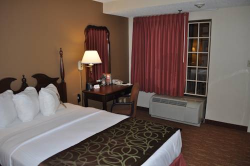 Imagen de la habitación del Hotel Auburn Place and Suites. Foto 6