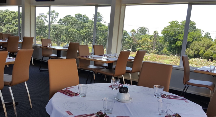 Imagen del bar/restaurante del Hotel Auckland Rose Park. Foto 3