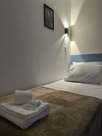 Imagen de la habitación del Hotel Audaar Tech Su&iacute;tes. Foto 15