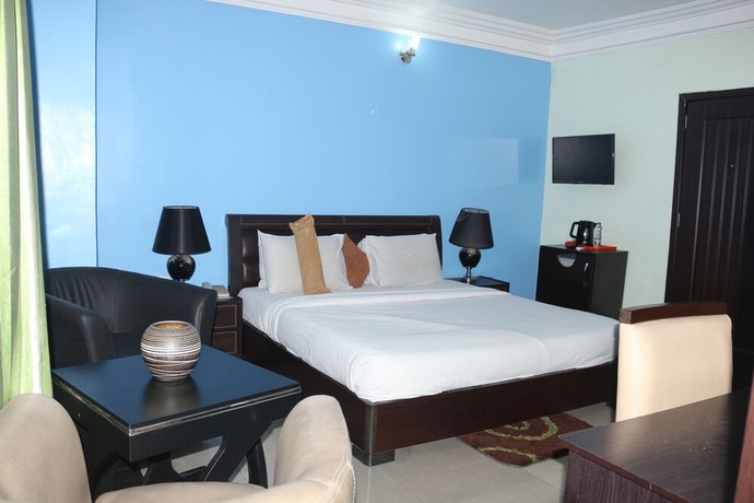 Imagen de la habitación del Hotel Au-del&agrave; des Frontieres. Foto 13