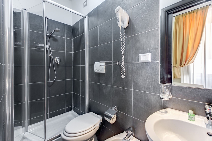 Imagen de la habitación del Hotel Auditorium Mecenate. Foto 5