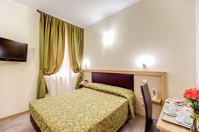 Imagen de la habitación del Hotel Auditorium Mecenate. Foto 9