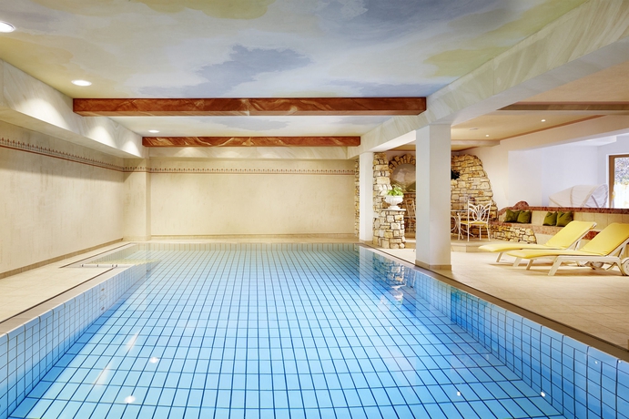 Imagen de la piscina del Hotel Auenhotel. Foto 15