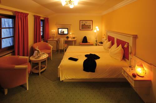 Imagen de la habitación del Hotel Auerhahn Wellnesshotel. Foto 12