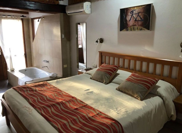 Imagen de la habitación del Hotel Aufenthalt Caba&ntilde;as. Foto 8