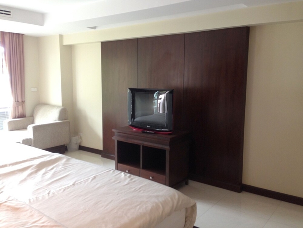 Imagen de la habitación del Hotel August Suites. Foto 6