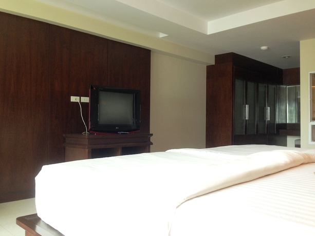 Imagen de la habitación del Hotel August Suites. Foto 8