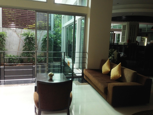 Imagen de los interiores del Hotel August Suites. Foto 15