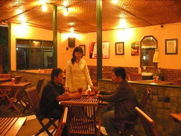 Imagen del bar/restaurante del Hotel Augusta Bandung. Foto 2