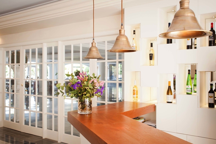 Imagen del bar/restaurante del Hotel Augusta Club and Spa - Adults Only. Foto 8