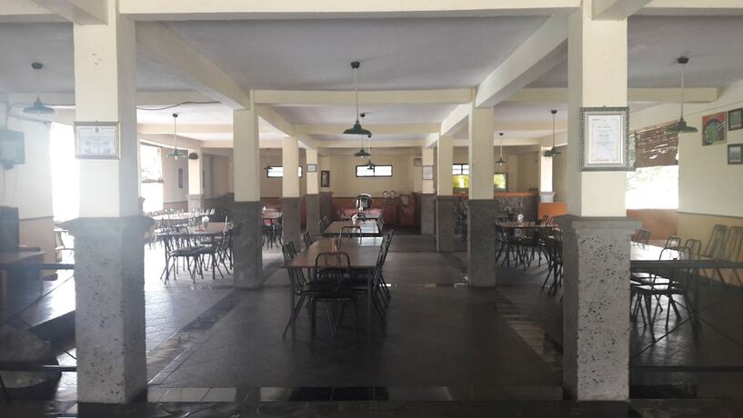 Imagen del bar/restaurante del Hotel Augusta Garut. Foto 6