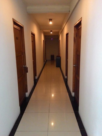 Imagen de los interiores del Hotel Augusta Lembang. Foto 13