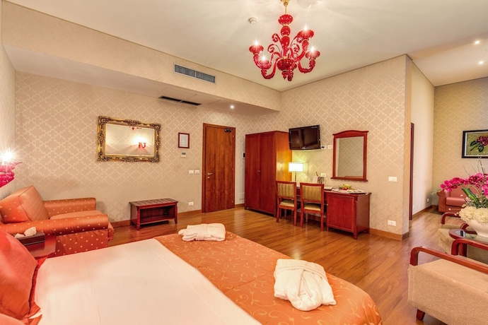 Imagen de la habitación del Hotel Augusta Lucilla Palace. Foto 14