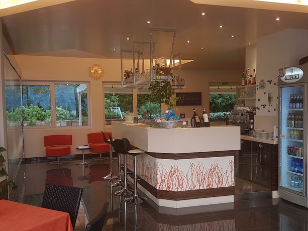 Imagen del bar/restaurante del Hotel Augusta, Malcesine. Foto 3