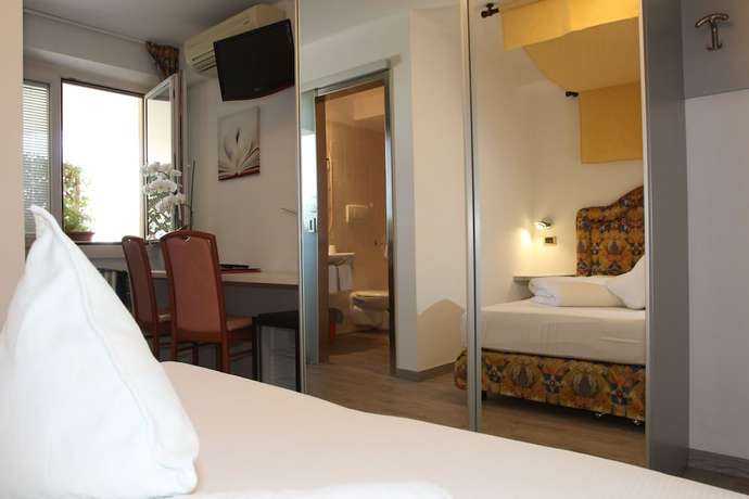 Imagen de la habitación del Hotel Augusta, Malcesine. Foto 16