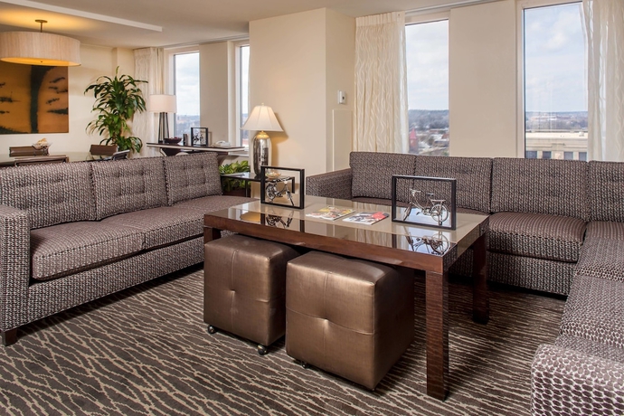 Imagen de la habitación del Hotel Augusta Marriott At The Convention Center. Foto 14