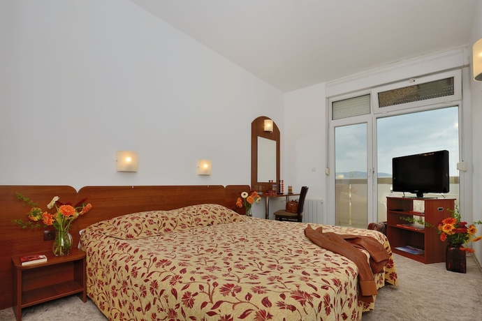 Imagen de la habitación del Hotel Augusta Spa. Foto 16