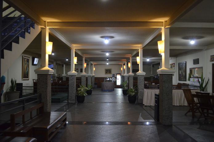 Imagen de los interiores del Hotel Augusta Valley. Foto 14