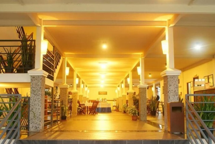 Imagen de los interiores del Hotel Augusta Valley. Foto 15